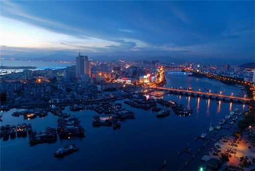 海底捞的加盟费多少钱（海底捞的加盟费多少钱一位）